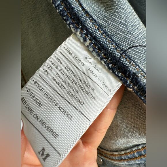 KanCan Los Angeles Light Wash Distressed Denim Jean Jacket Size Medium Stretch - Picture 5 of 5